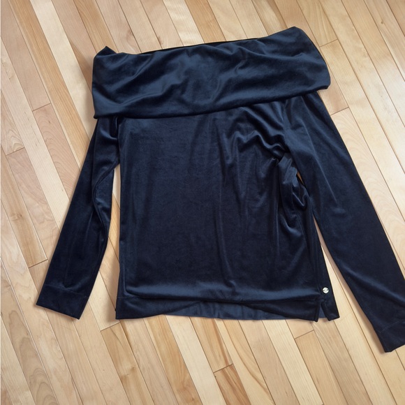 Lilly Pulitzer Elegant Black Off-Shoulder Top - Picture 3 of 3